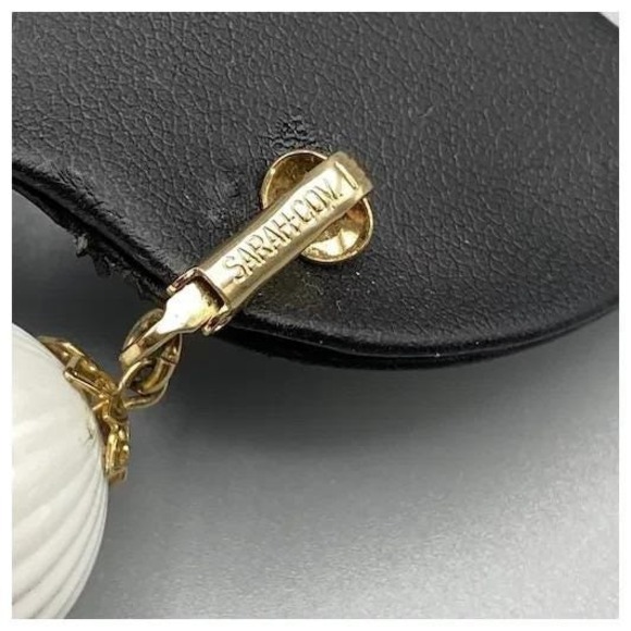 Vintage 1974 Sarah Coventry White Plastic Clip Earrings Ribbed Ball Beads Dangle - Picture 6 of 6